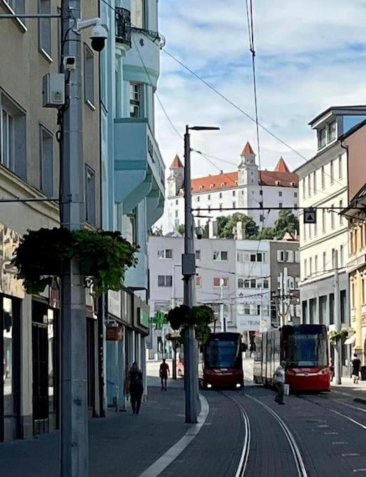 Plaza De Luxe Leilighet Bratislava Eksteriør bilde